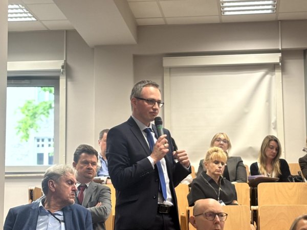 konferencja 3